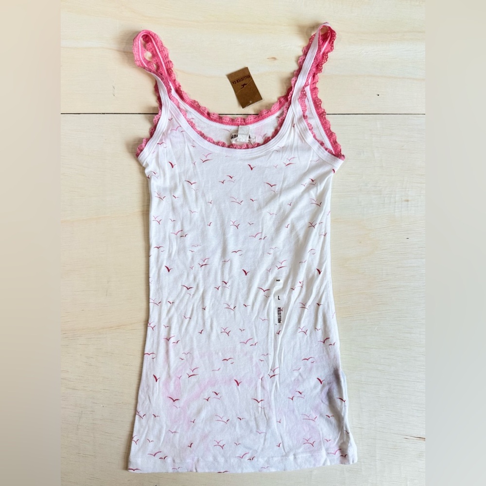 VTG Y2K Hollister Lace Trim Cami tank top- White & Pink Seagull Print - Size L